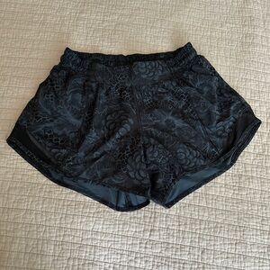 Lululemon Floral Patterned Black Athletic Shorts Size 6 Tall